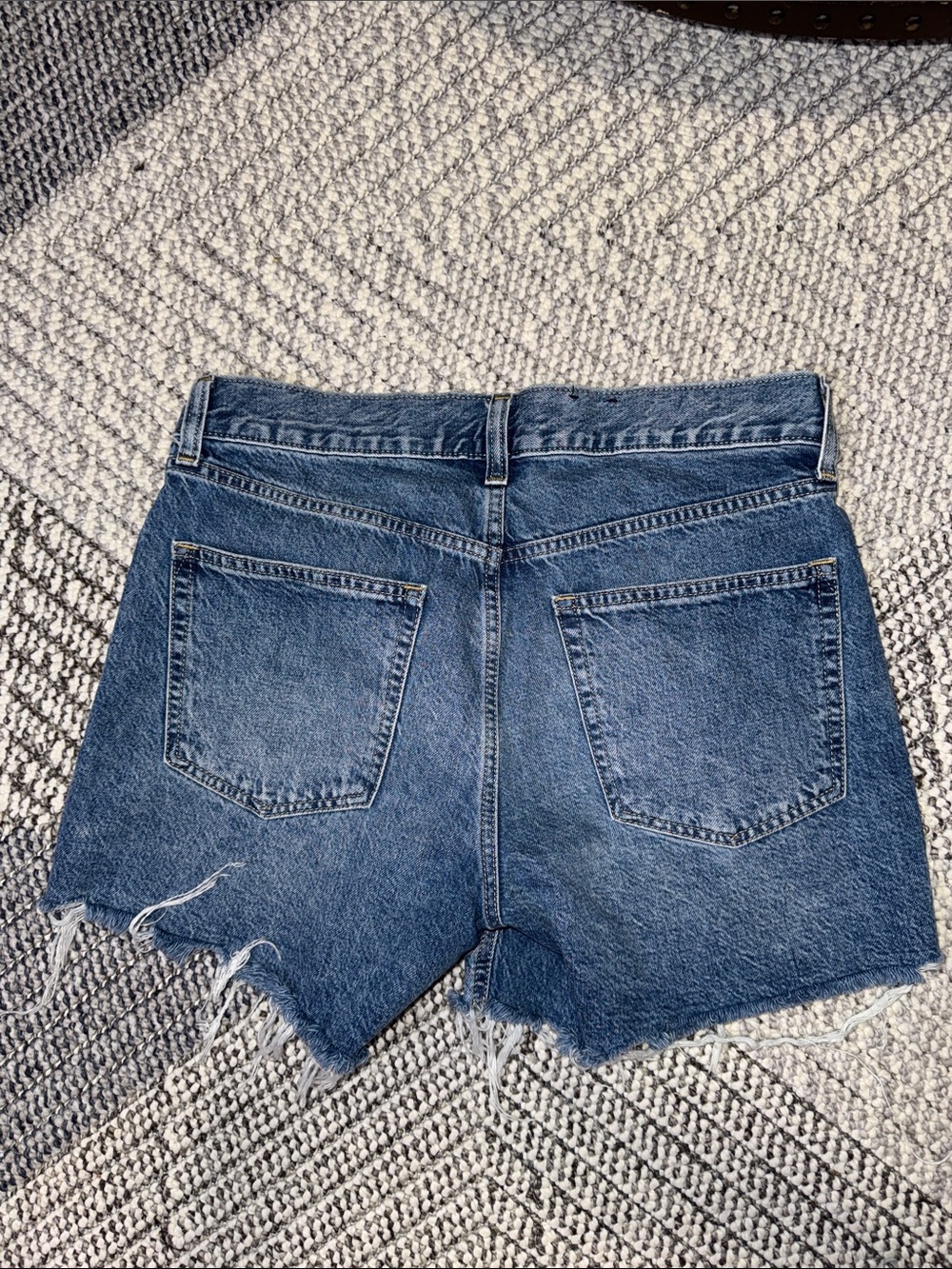 GAP Medium Blue - Stride Low Denim Shorts - Size 4 Tall - Picture 9 of 9